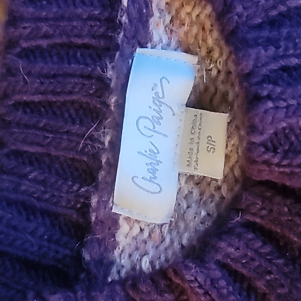 Sweater - Picture 2 of 7